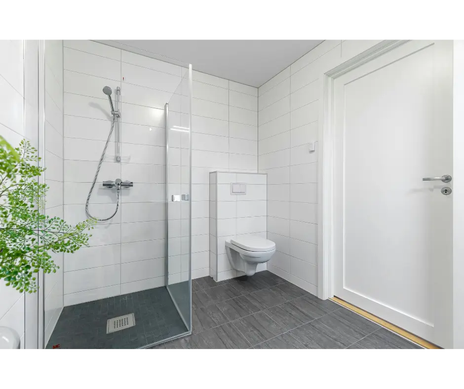 Recherche et réparation d'une fuite pour un WC suspendu
