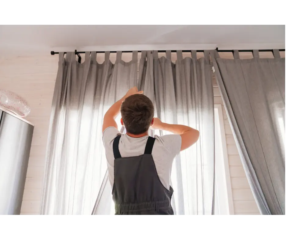 Pose de tringle simple/double à rideau jusqu'à 2m50