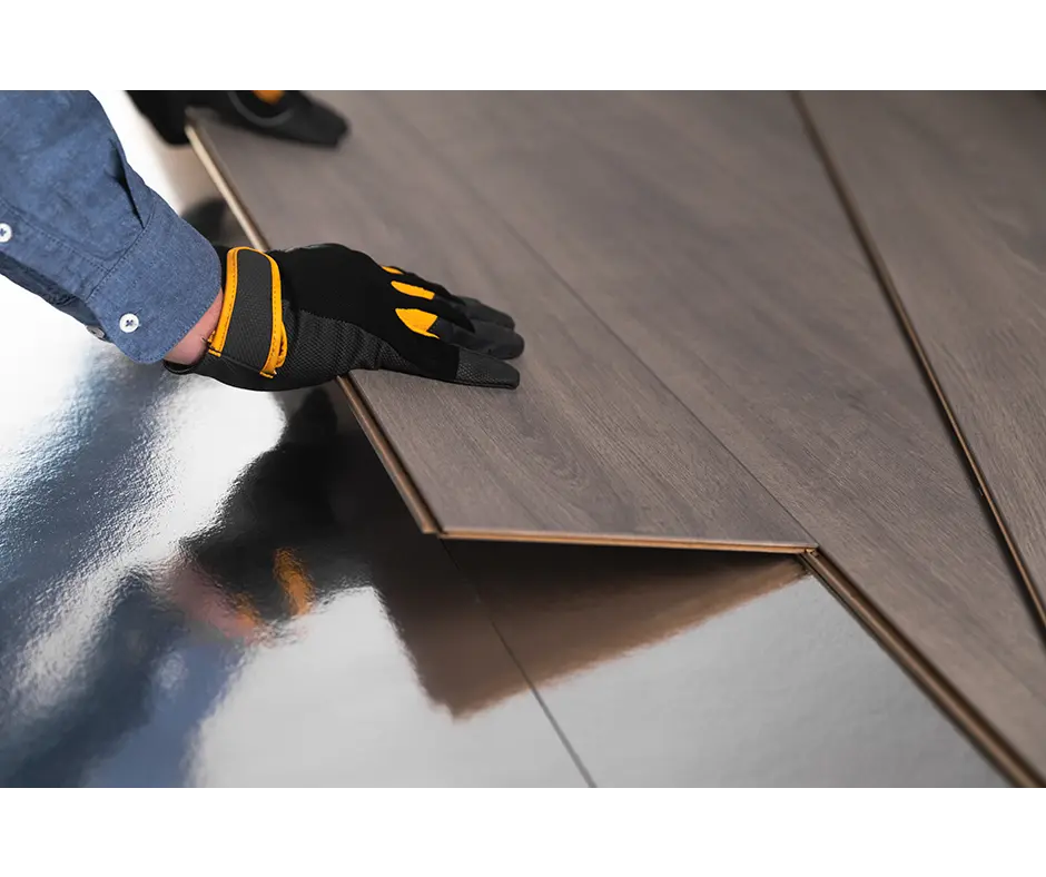 Dépose de carrelage , fourniture et pose de parquet flottant