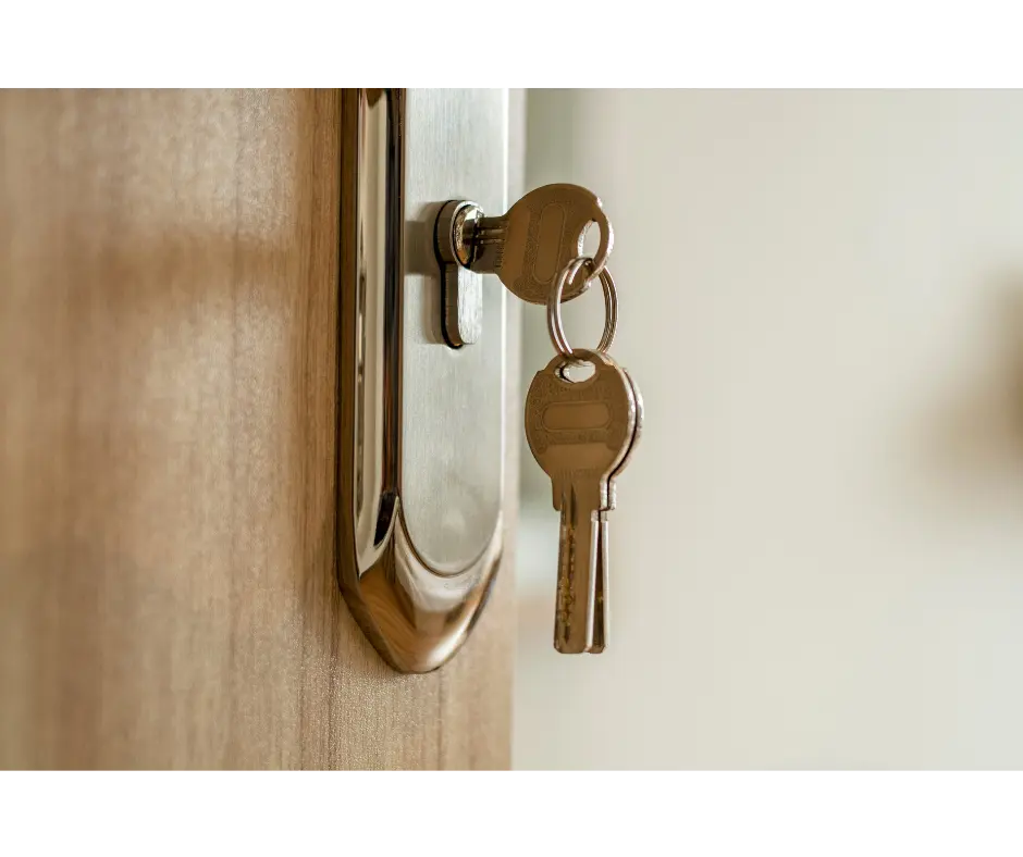 Ouverture d'une porte simple fermée à clef